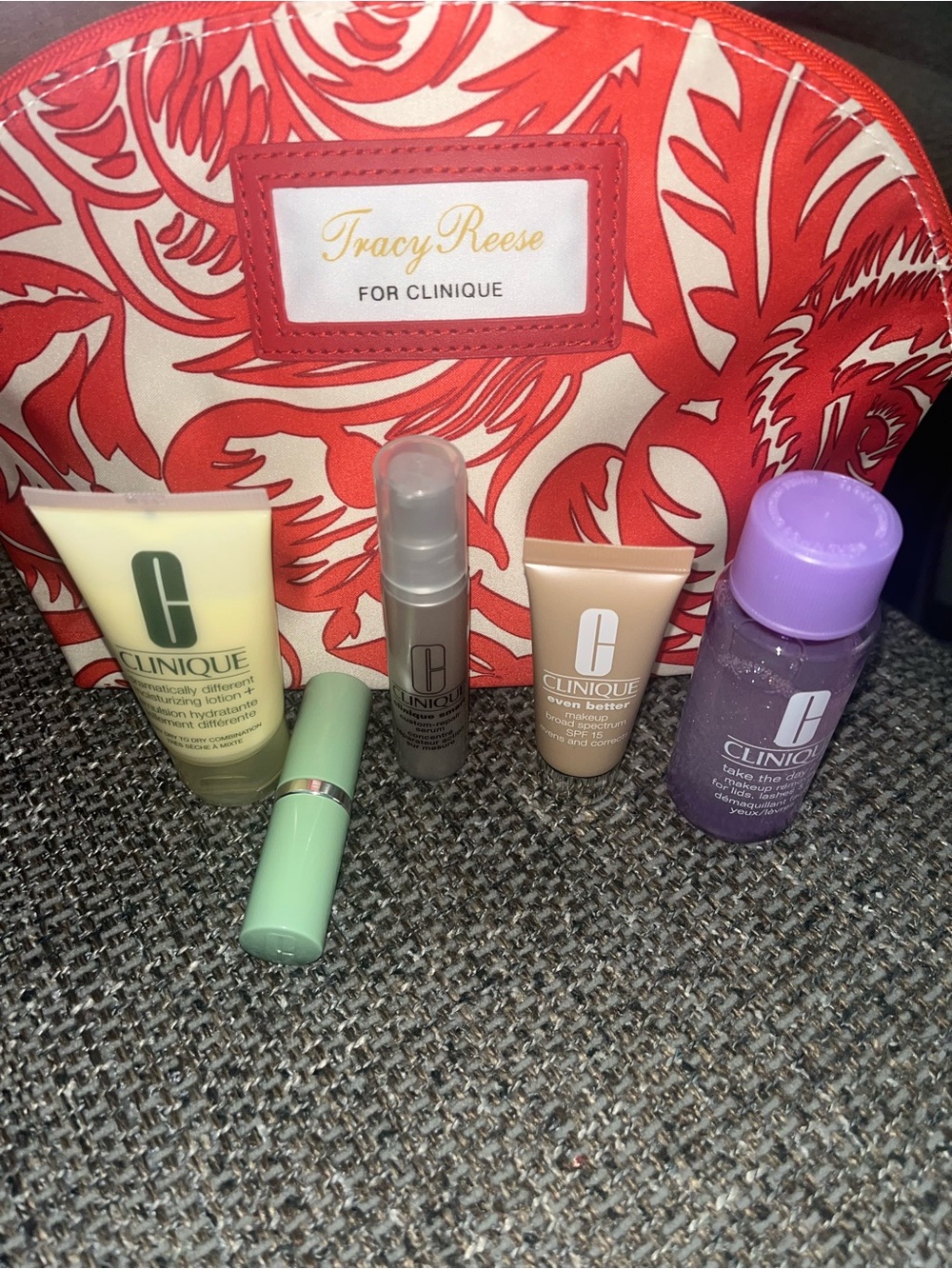 New Clinique 5 Piece Set W/Cute Pouch!